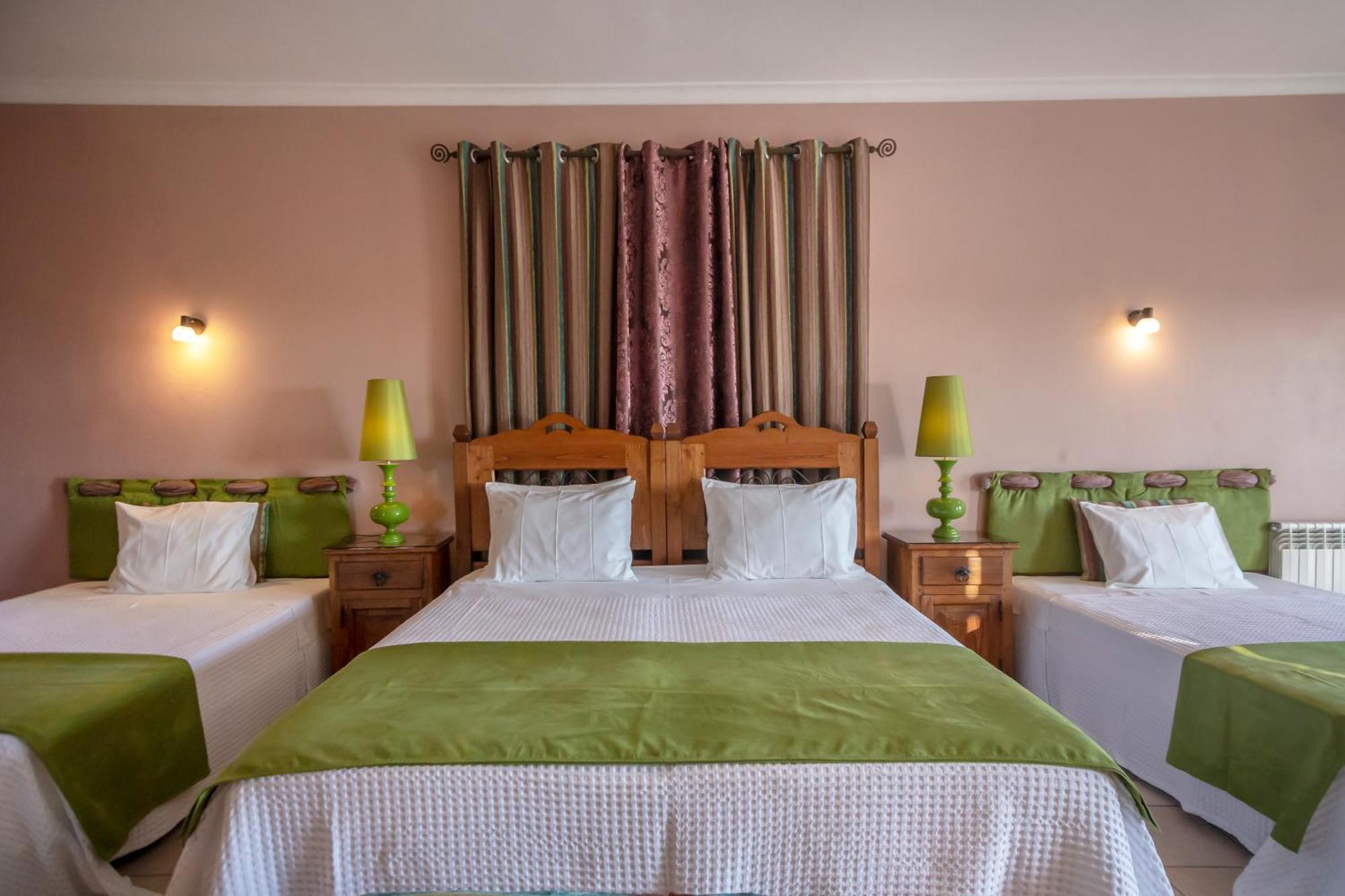 Al Meida Guesthouse Albufeira Esterno foto