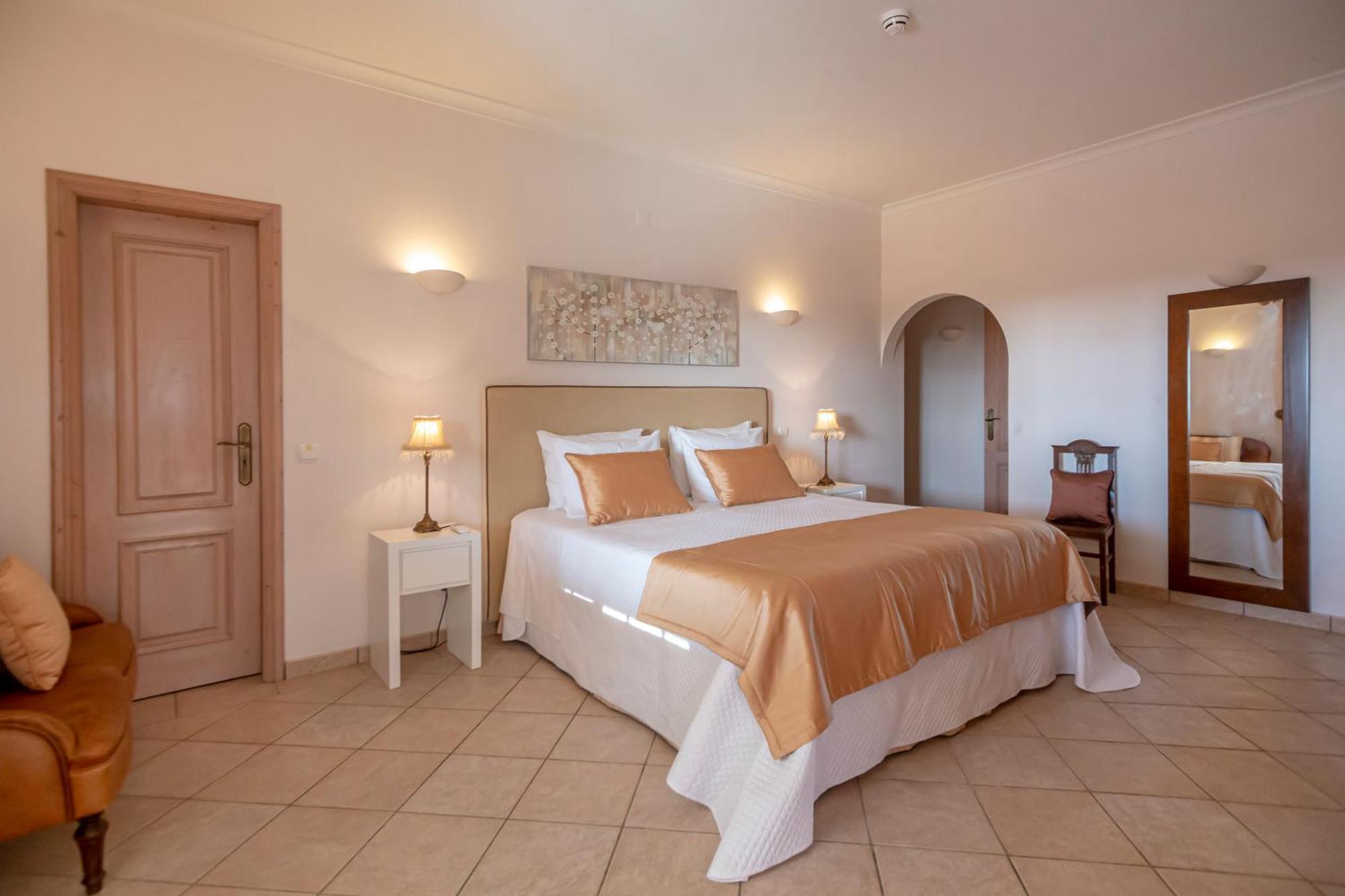 Al Meida Guesthouse Albufeira Esterno foto