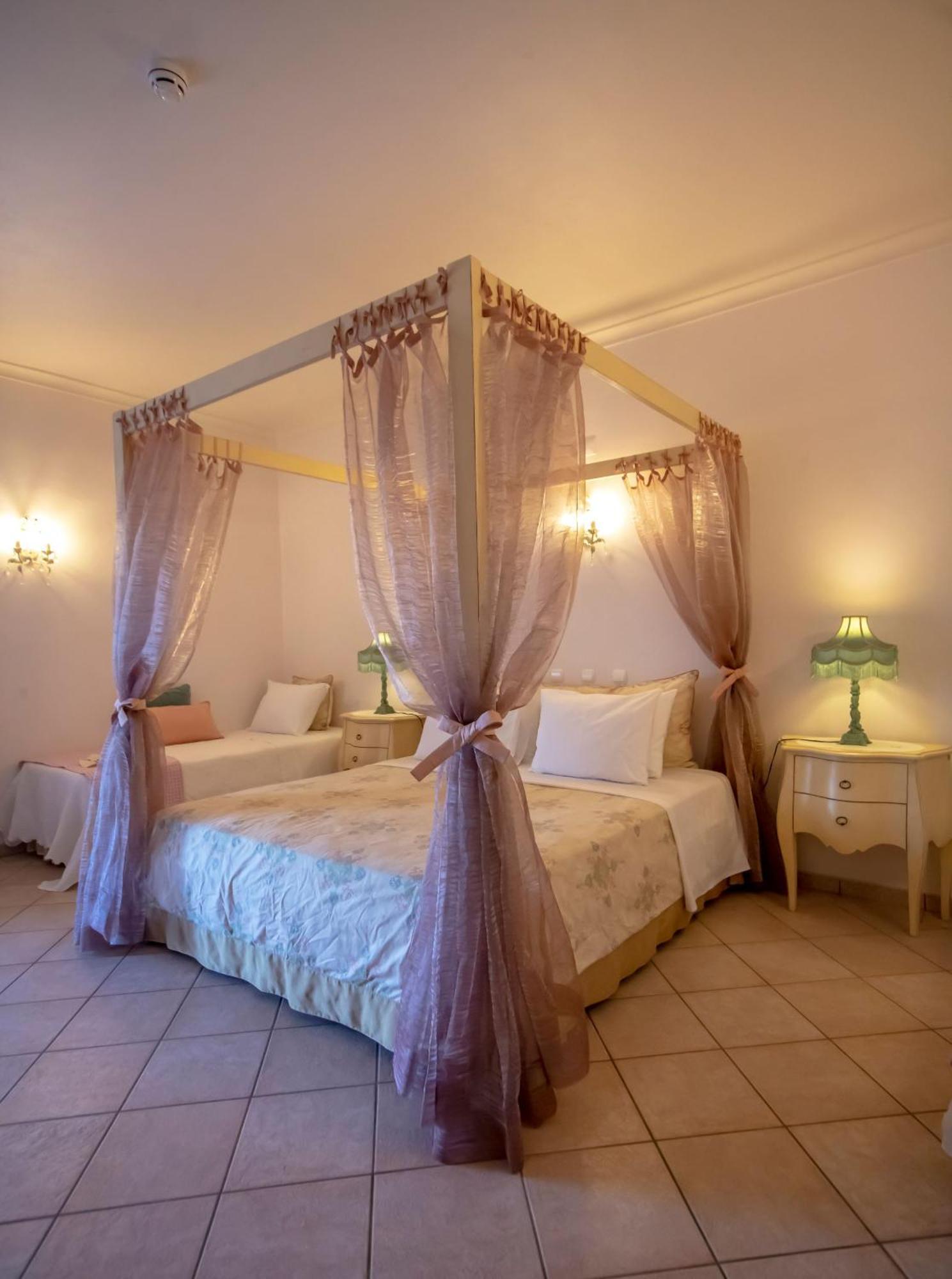 Al Meida Guesthouse Albufeira Esterno foto