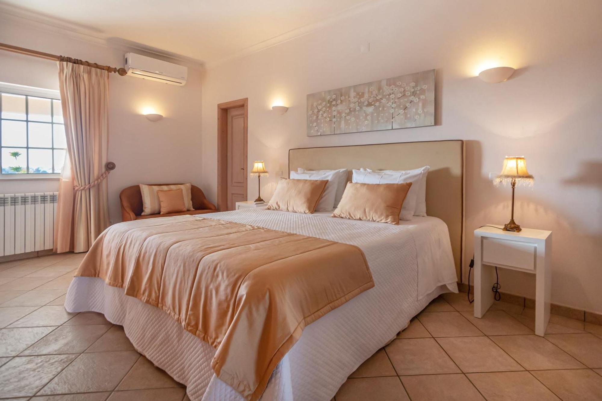Al Meida Guesthouse Albufeira Esterno foto