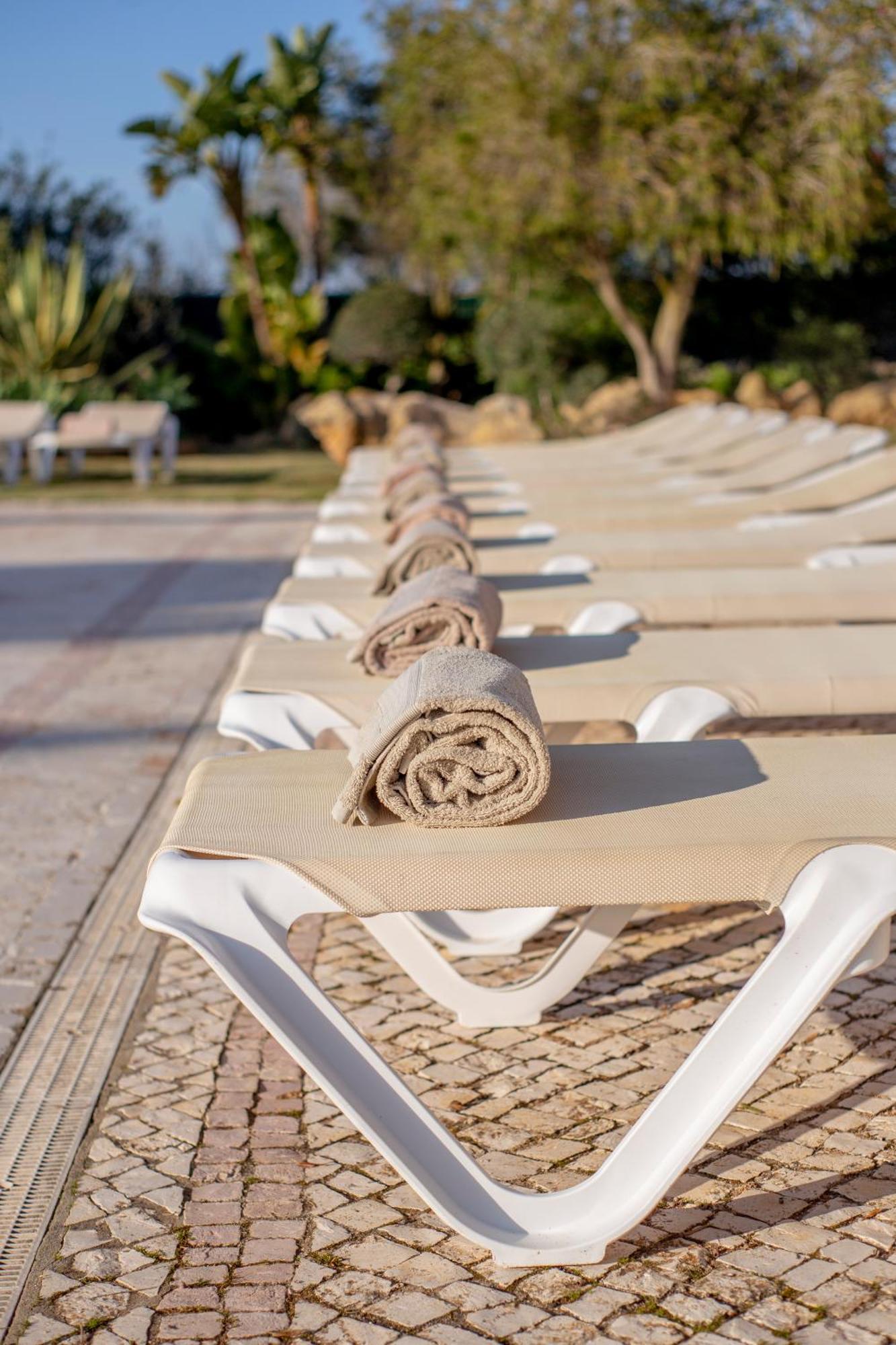 Al Meida Guesthouse Albufeira Esterno foto